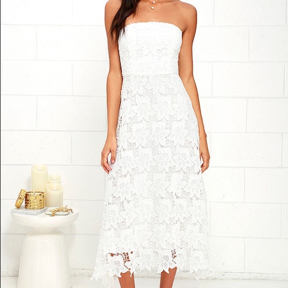 NWOT BB Dakota | Eleanor Lace Strapless Midi Dress - Picture 3 of 10